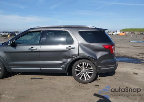 2018 Ford Explorer Platinum z USA, uszkodzony, nr VIN 1FM5K8HT5JGA69249